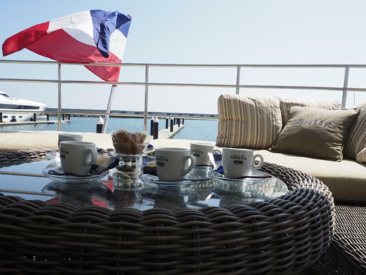 Botel Hélios