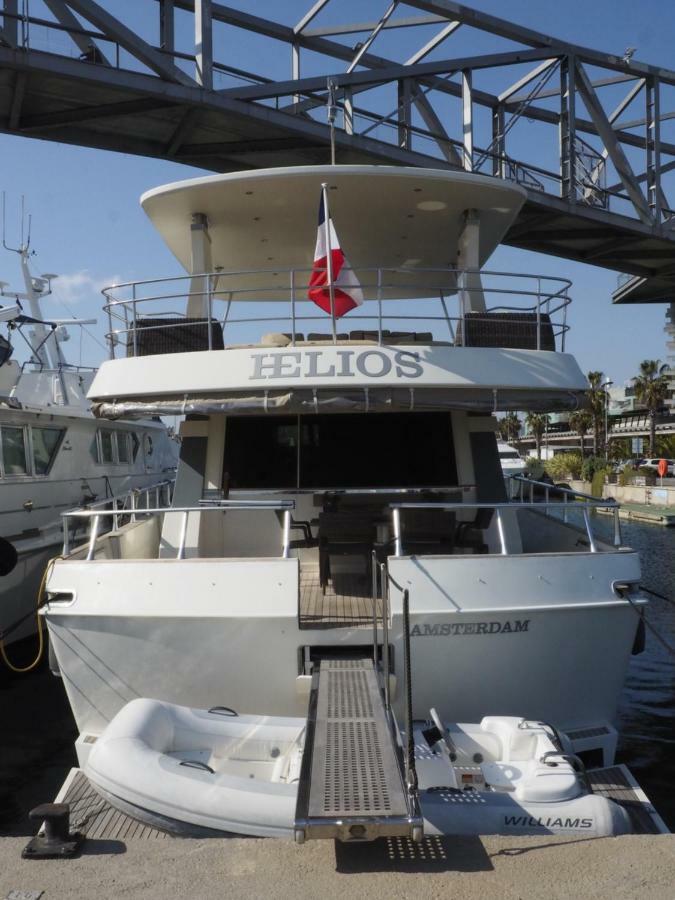 Botel Hélios