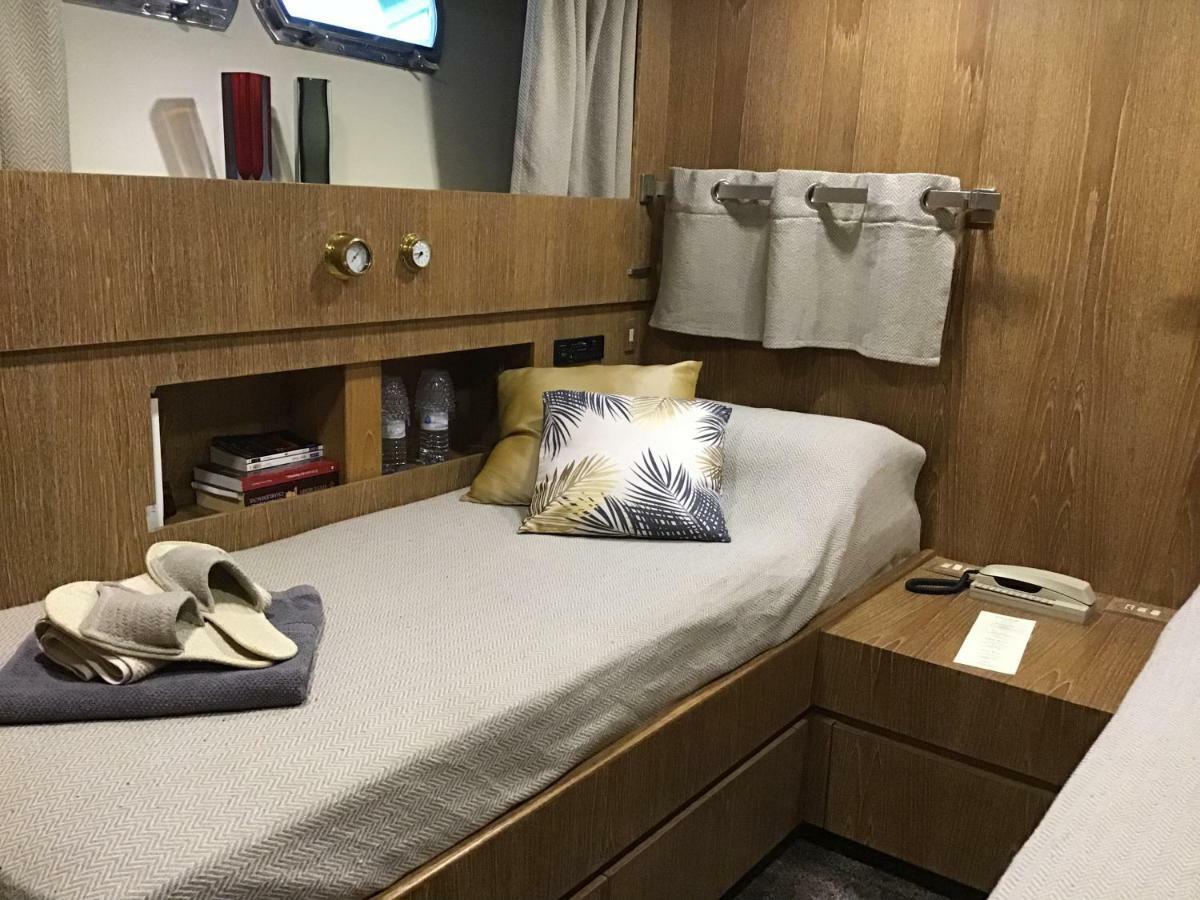 Hotel en barco Hélios